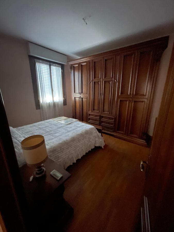 Gramsci First Apartment Modena Bagian luar foto