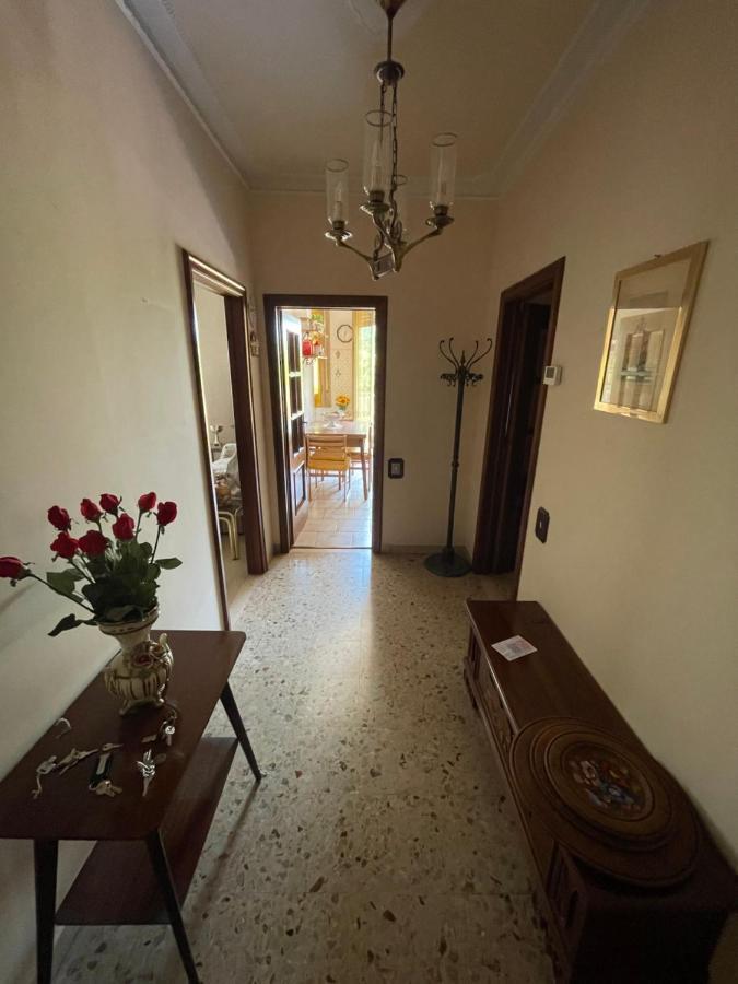 Gramsci First Apartment Modena Bagian luar foto