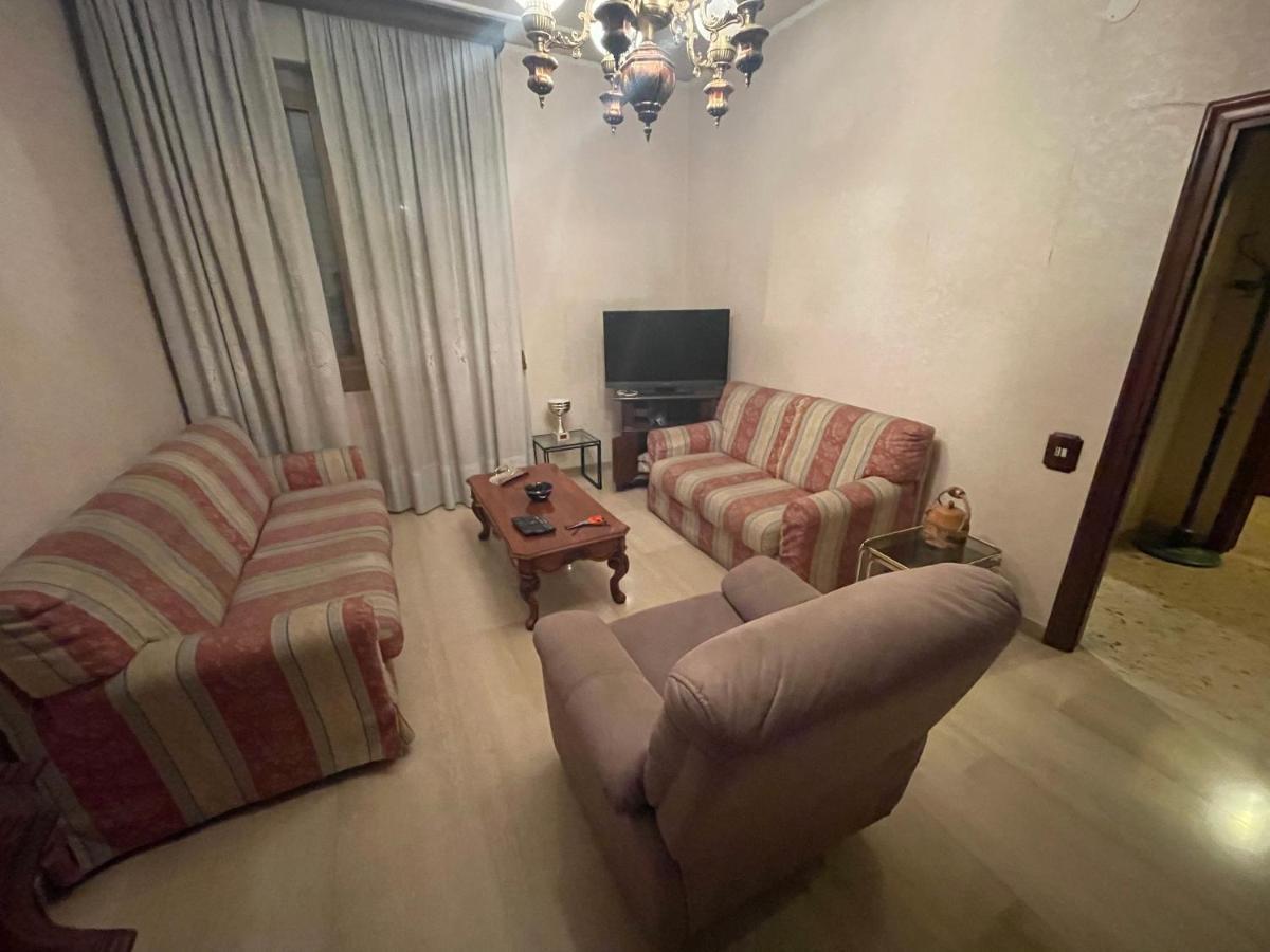Gramsci First Apartment Modena Bagian luar foto