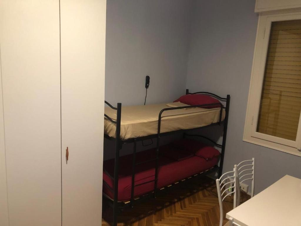 Gramsci First Apartment Modena Bagian luar foto